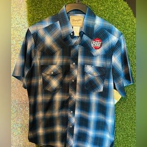 Mens Wrangler Dress shirt